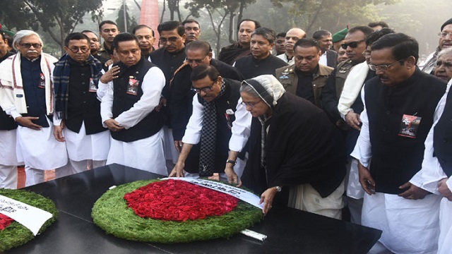 মিরপুর বুদ্ধিজীবী স্মৃতিসৌধে রাষ্ট্রপতি-প্রধানমন্ত্রীর শ্রদ্ধা